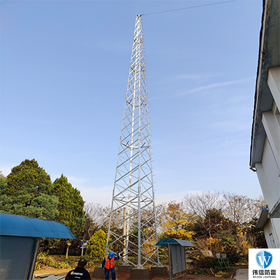 西安某軍工單位四角避雷塔安裝項(xiàng)目